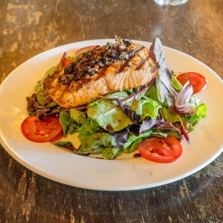 Grilled Salmon Salad